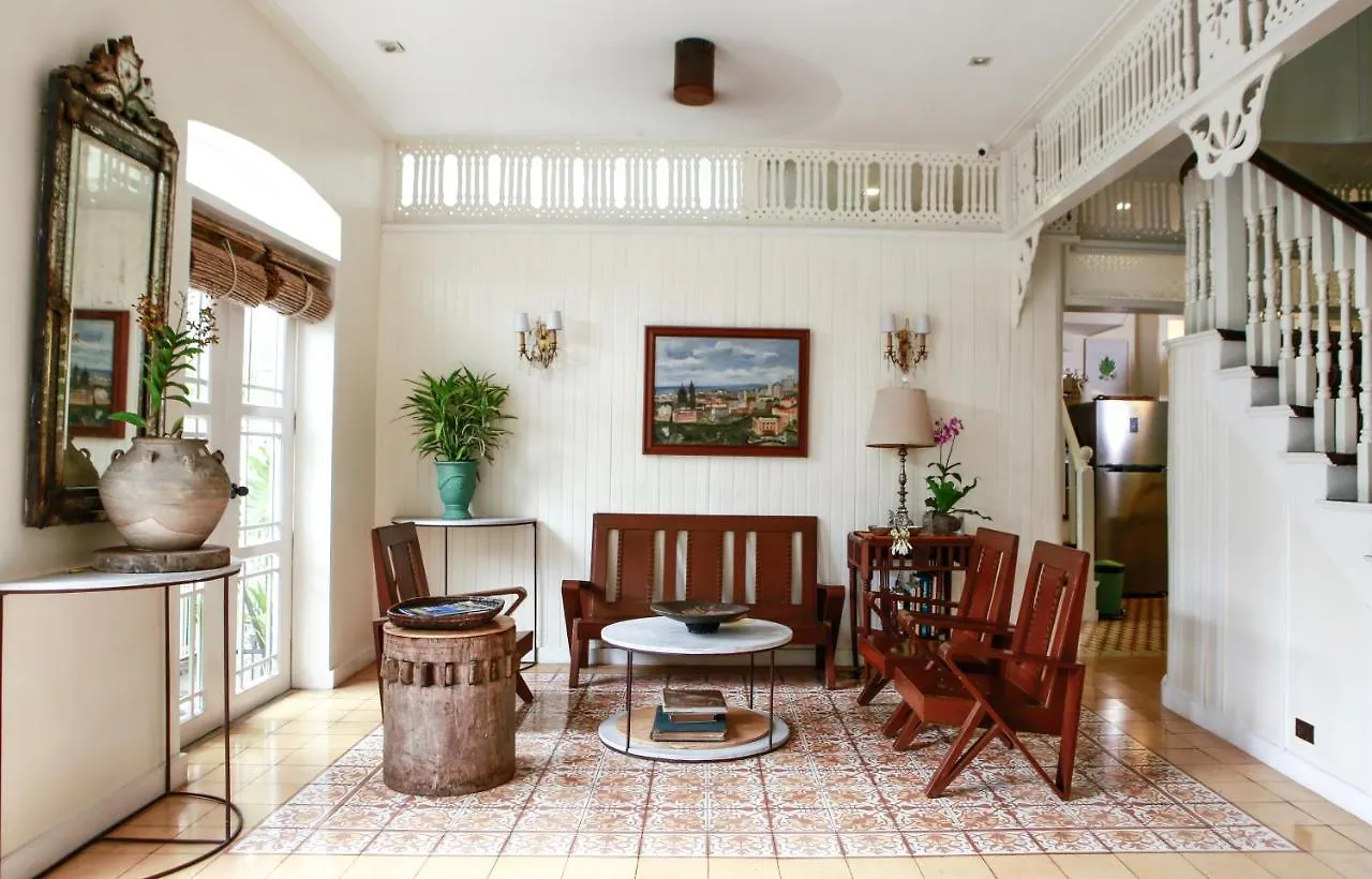 Charming La Casita Mercedes, 5Br And 5Tb For Family And Friends Staycation Bed & Breakfast Makati City