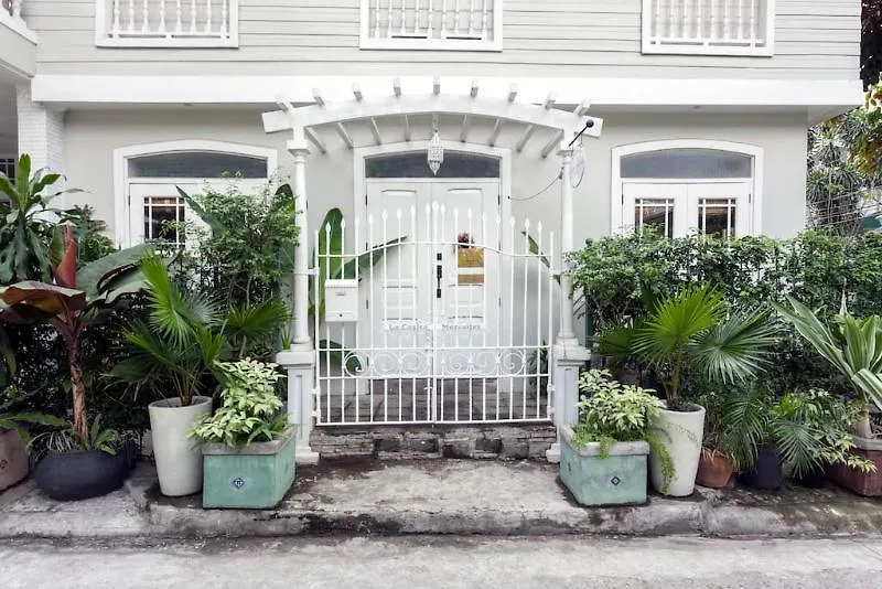 *** Bed and breakfast La Casita Mercedes Makati City Filipinas